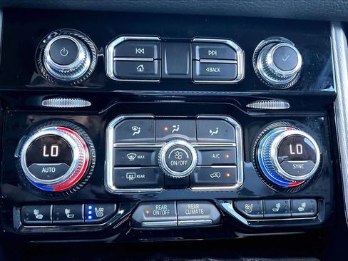 Used 2024 GMC Yukon XL Denali w/ Max Trailering Package image 34