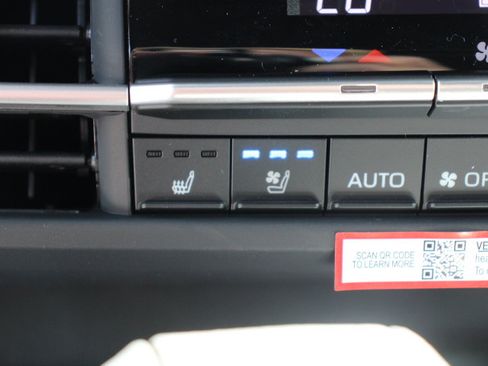 New 2026 Toyota Sienna Platinum AWD/4WD image 22