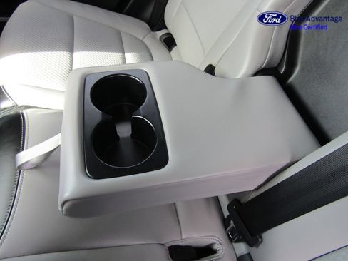 Certified 2025 Ford Escape SE FWD image 19