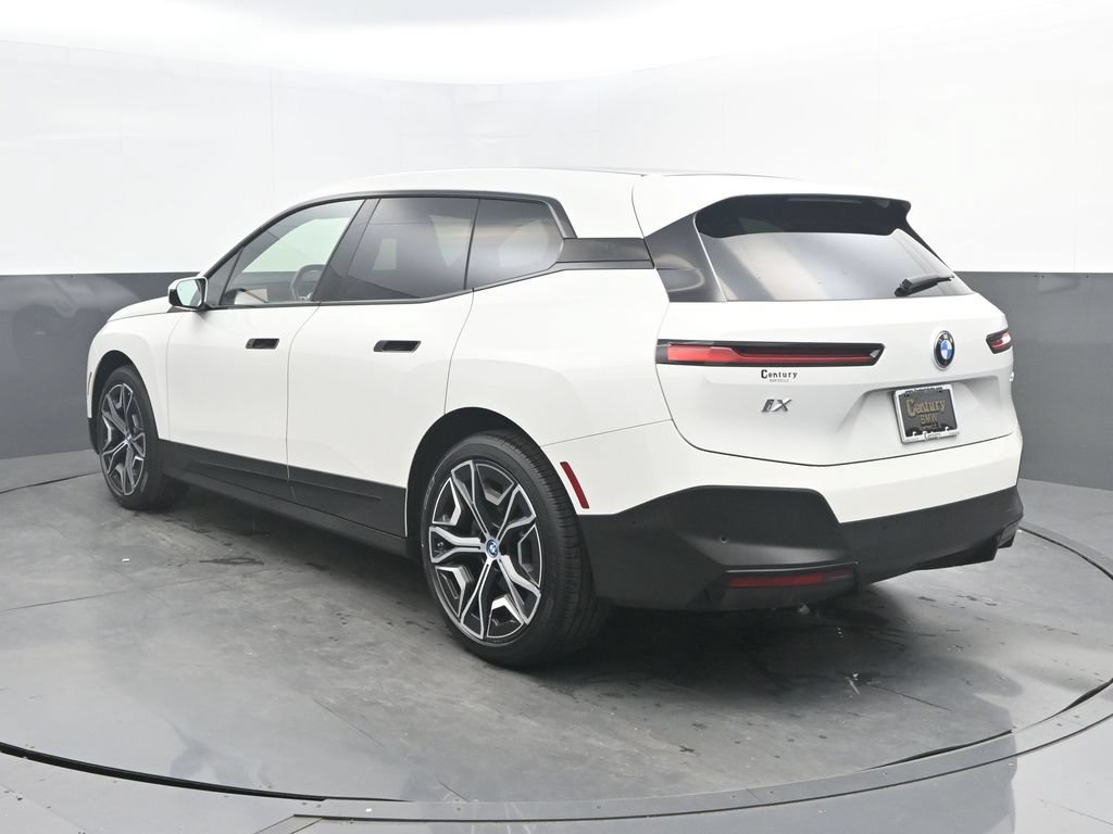Certified 2024 BMW iX xDrive50 w/ Premium Package AWD/4WD image 3