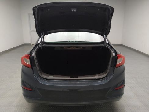 Used 2018 Chevrolet Cruze LT FWD image 29
