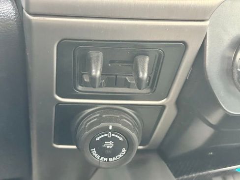 Used 2022 Ford F450 Platinum w/ FX4 Off-Road Package AWD/4WD image 23