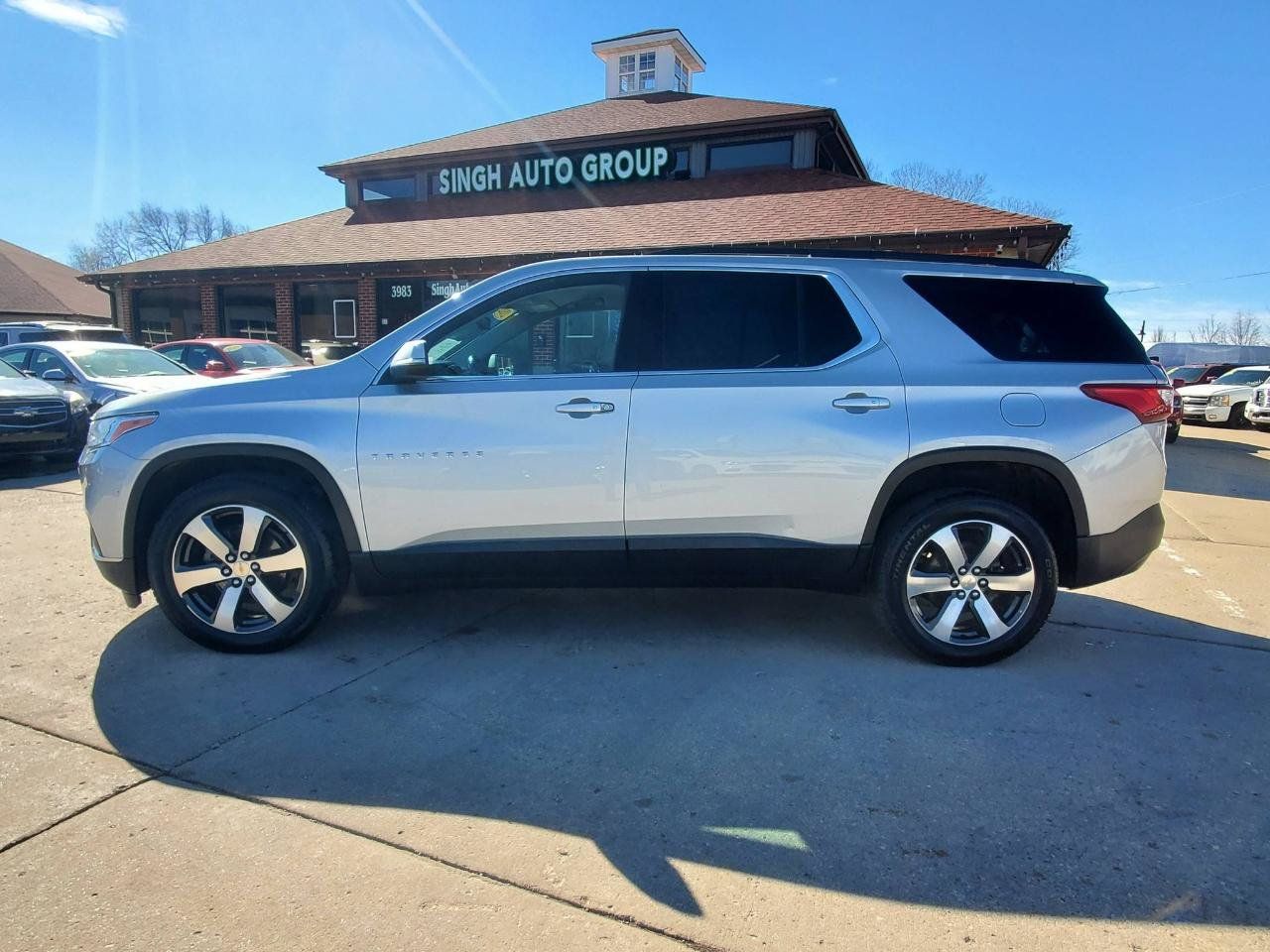 Used 2021 Chevrolet Traverse LT w/ LT Premium Package FWD image 5
