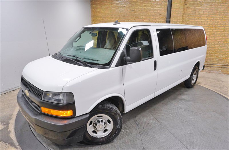 Used 2019 Chevrolet Express 3500 LS RWD image 2