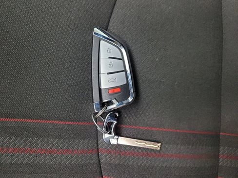 Used 2022 Chevrolet Equinox RS w/ LPO, Floor Liner Package image 32