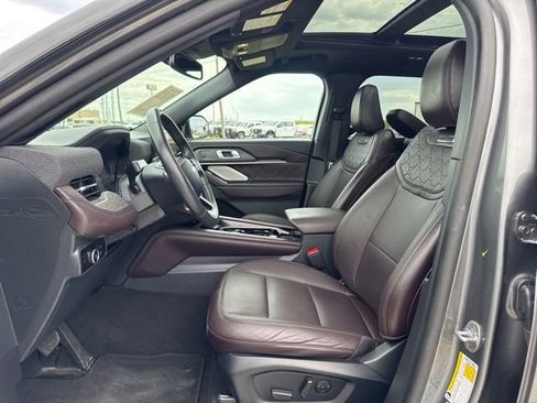 Used 2025 Ford Explorer Platinum w/ LUX Leather Package AWD/4WD image 2