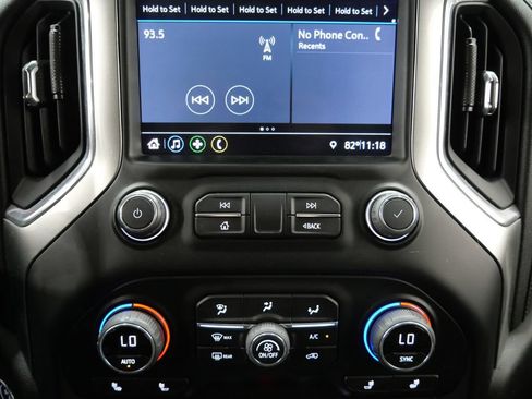 Used 2022 Chevrolet Silverado 1500 LT AWD/4WD image 19