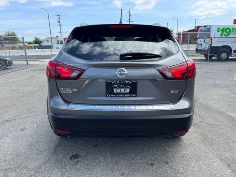 Used 2017 Nissan Rogue Sport SV FWD image 6