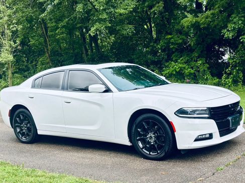 Used 2016 Dodge Charger SXT AWD/4WD image 12