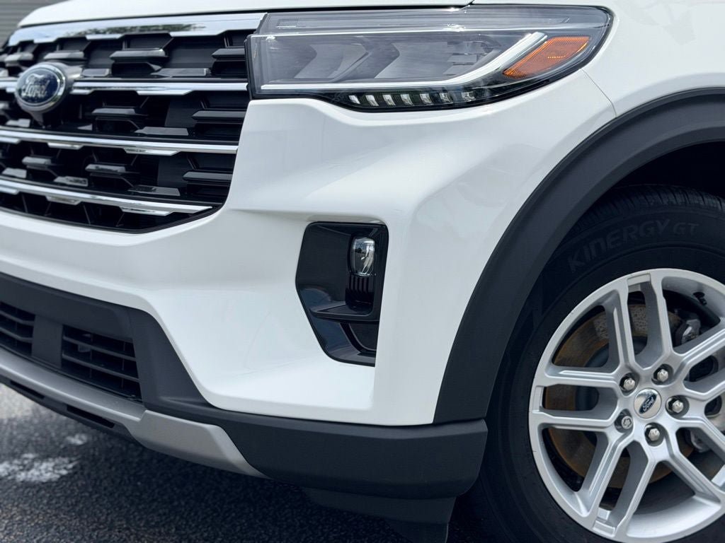 New 2026 Ford Explorer Active w/ Active Comfort Package RWD image 3