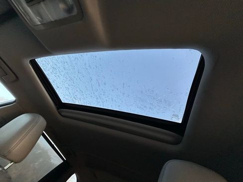 Used 2016 Toyota Highlander Limited w/ Driver Technology Package image 33