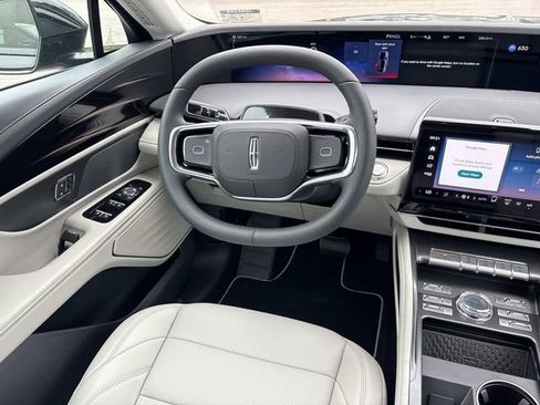 New 2026 Lincoln Nautilus Premier AWD/4WD image 14