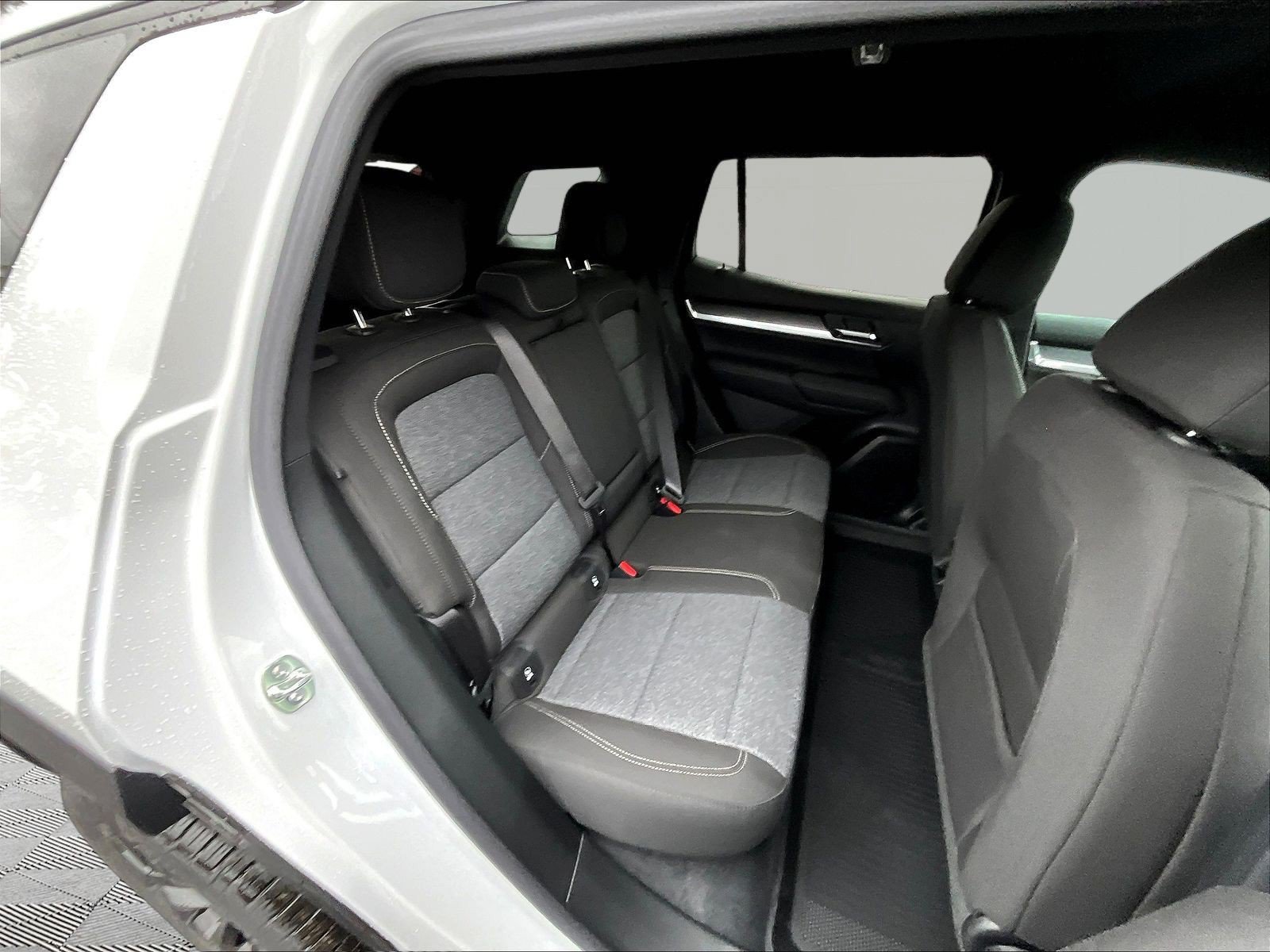 New 2027 GMC Terrain Elevation FWD image 19