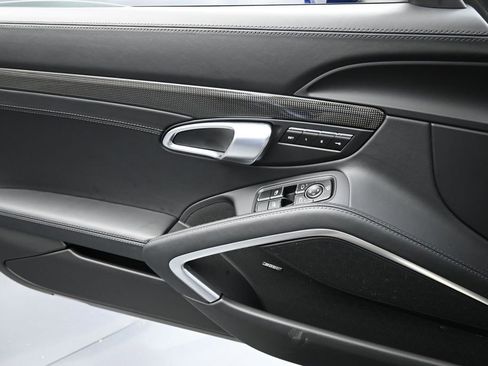 Certified 2025 Porsche 718 Cayman S RWD image 22