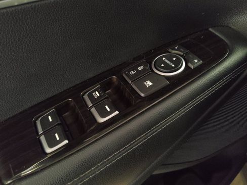 Used 2019 Kia Sorento L FWD image 27