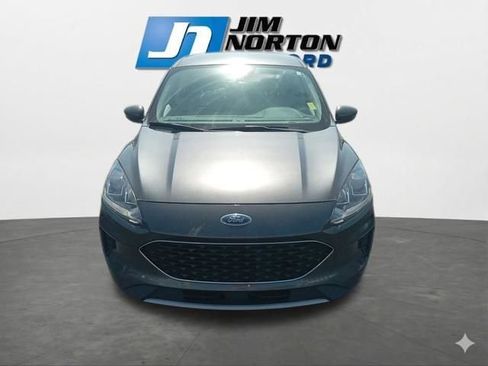 Used 2020 Ford Escape SE FWD image 3