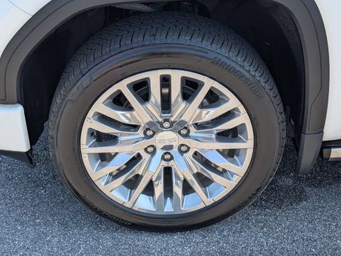 Used 2019 GMC Sierra 1500 Denali w/ Denali Ultimate Package AWD/4WD image 15