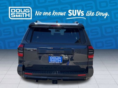 Used 2025 Toyota 4Runner SR5 image 5