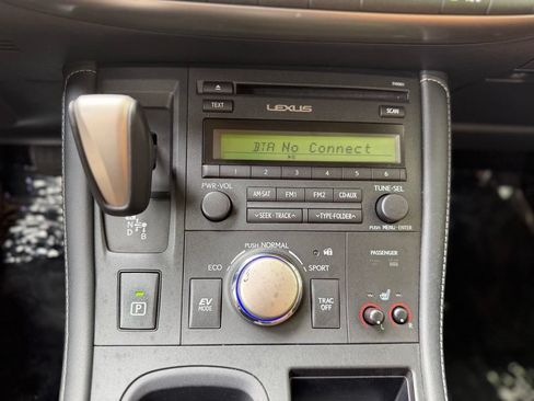Used 2016 Lexus CT 200h w/ Seat Comfort Package FWD image 23