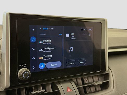 Used 2025 Toyota RAV4 LE image 21