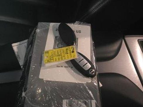 Used 2024 Nissan Murano SV FWD image 9
