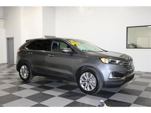 Used 2024 Ford Edge Titanium image 1