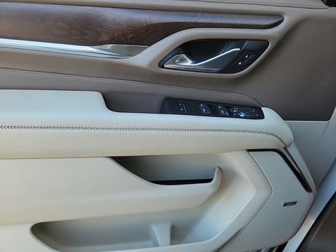 Used 2021 GMC Yukon Denali w/ Denali Premium Package image 20