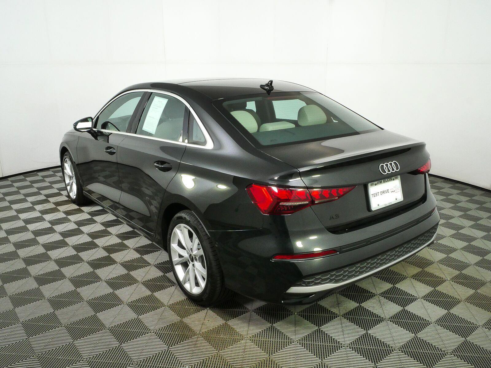 Used 2025 Audi A3 2.0T Premium w/ Convenience Package AWD/4WD image 27