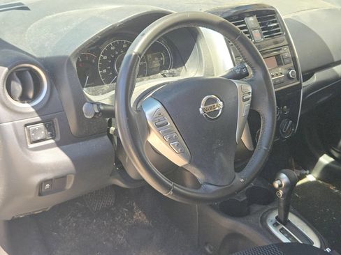 Used 2015 Nissan Versa Note SV FWD image 10