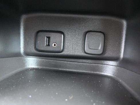 Used 2018 Chevrolet Equinox LT image 22