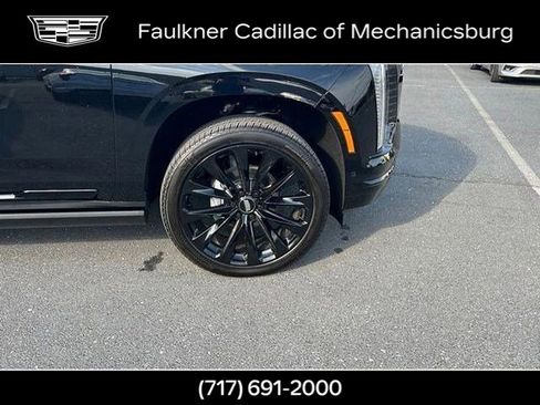 Certified 2026 Cadillac Escalade ESV Platinum Sport w/ LPO, ONYX Package AWD/4WD image 42
