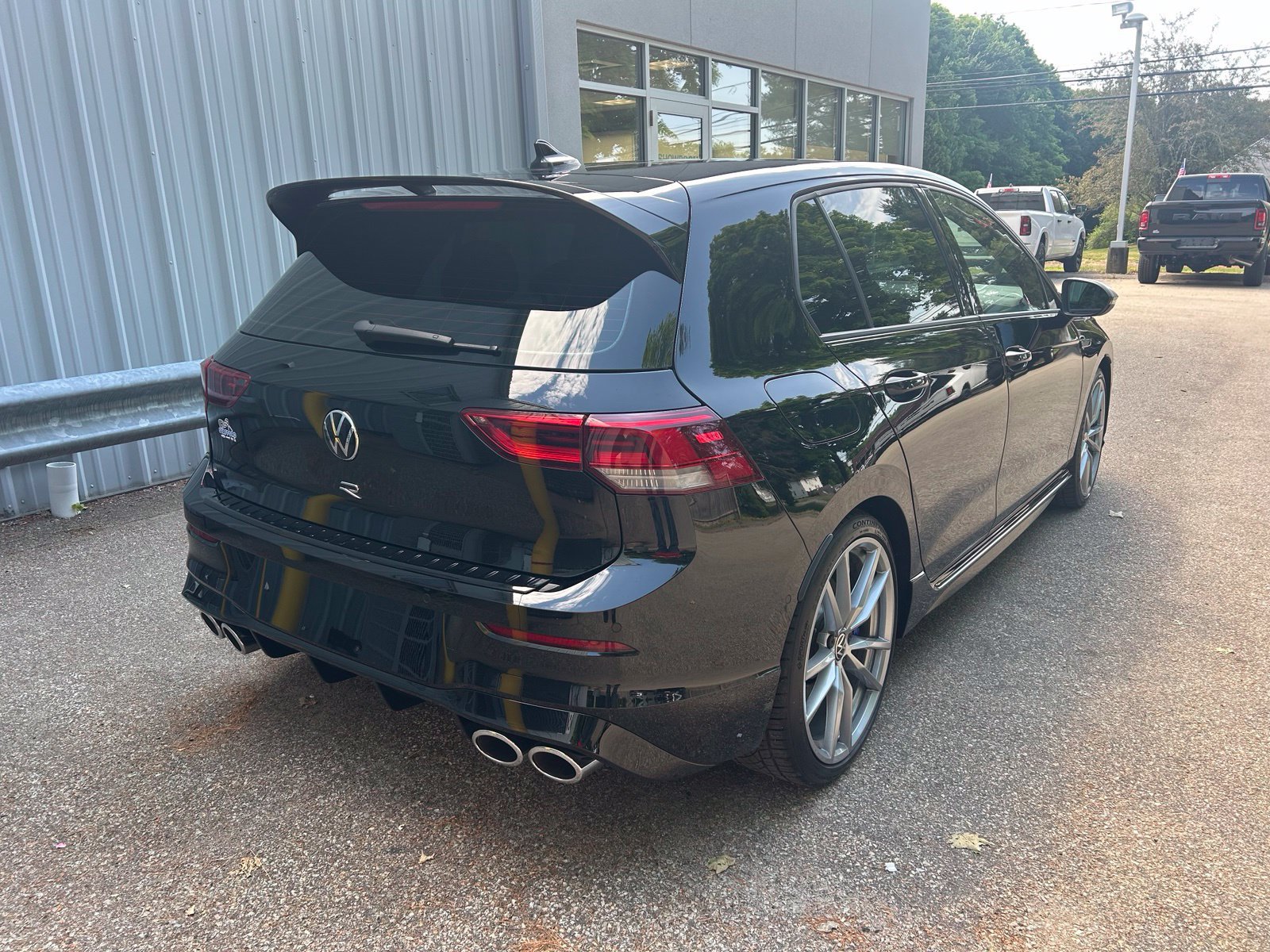 Used 2024 Volkswagen Golf R AWD/4WD image 5