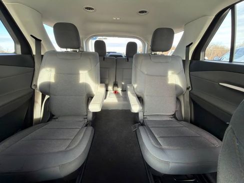 Used 2025 Ford Explorer Active image 35