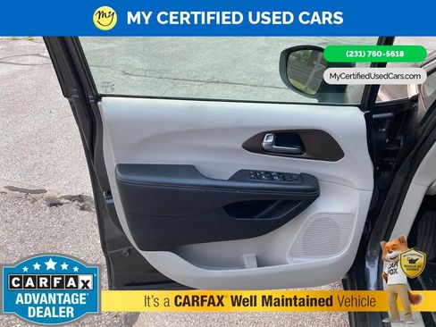 Used 2020 Chrysler Voyager LX w/ Cold Weather Group FWD image 12