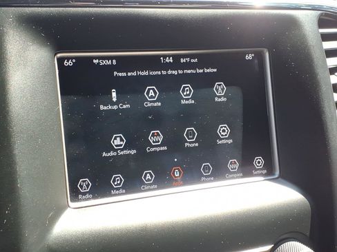 Used 2018 Jeep Grand Cherokee Laredo AWD/4WD image 19