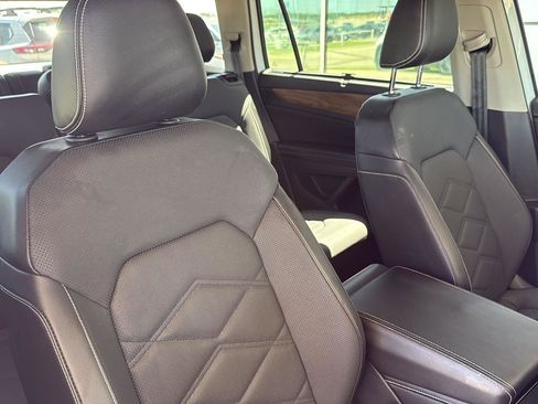 Used 2024 Volkswagen Atlas SE FWD image 35