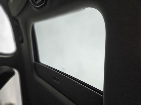 Used 2022 Jeep Grand Cherokee L Laredo w/ Luxury Tech Group I image 27