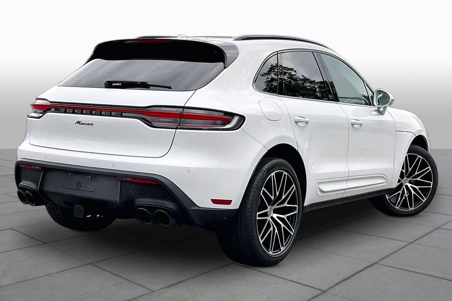 Used 2024 Porsche Macan AWD/4WD image 11