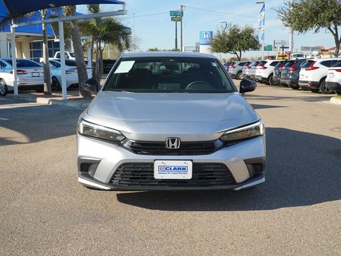 Used 2023 Honda Civic Sport image 2