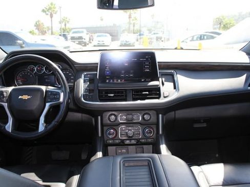 Used 2021 Chevrolet Suburban LT AWD/4WD image 10