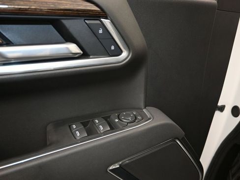 Certified 2025 GMC Sierra 1500 Elevation image 12