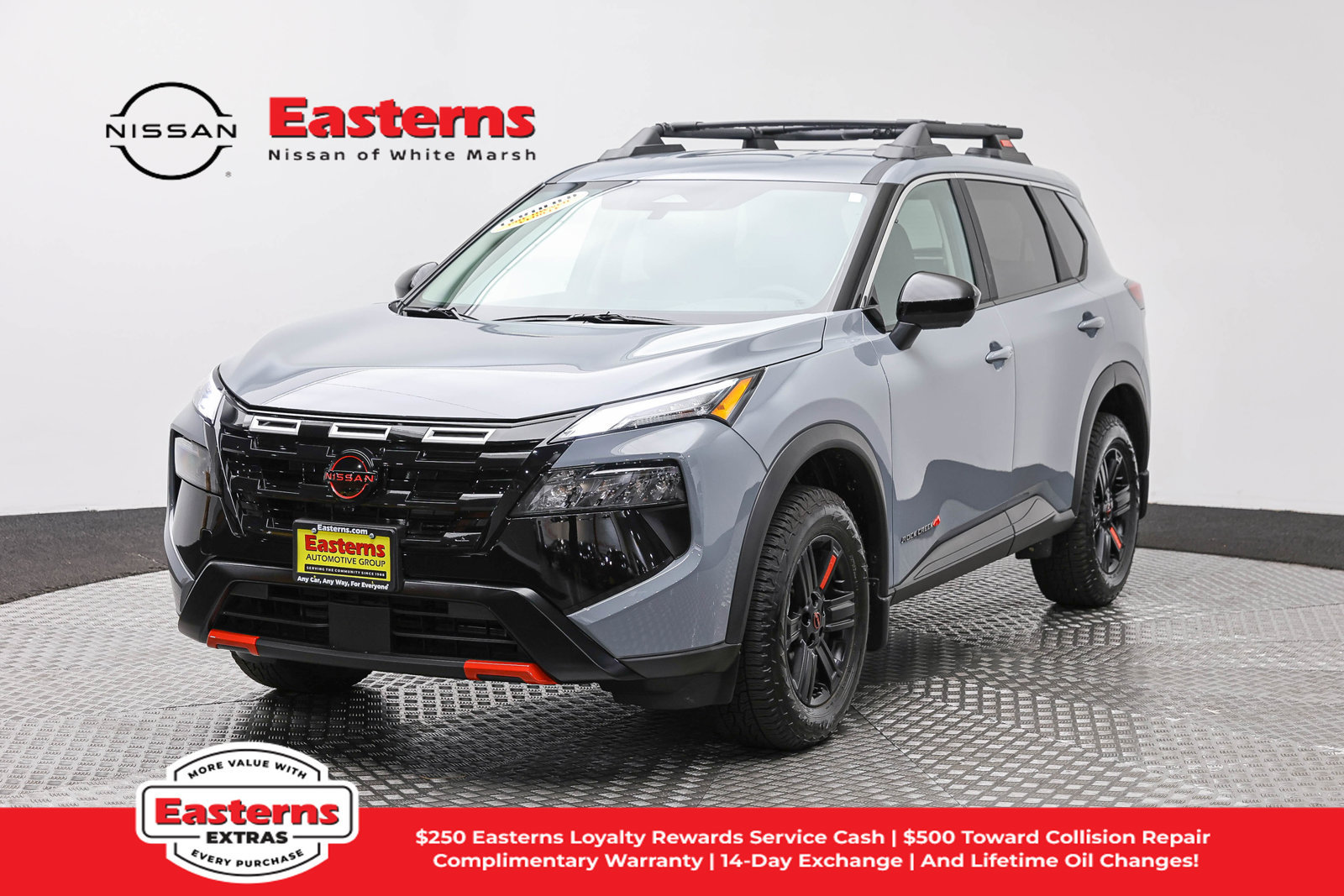 Used 2026 Nissan Rogue SV AWD/4WD image 1