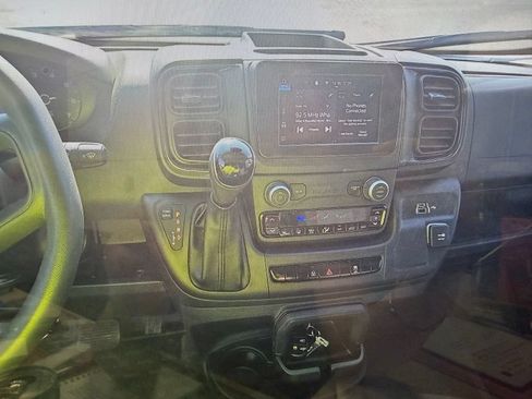 Used 2025 RAM ProMaster 2500 w/ Convenience Group FWD image 11