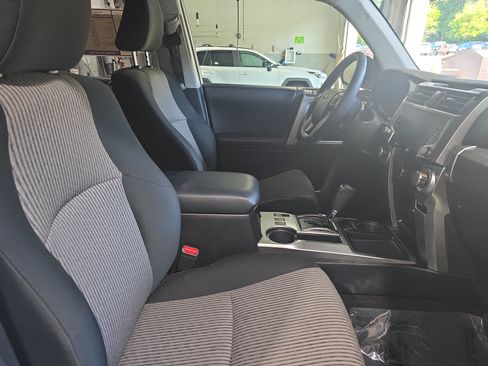 Used 2022 Toyota 4Runner SR5 RWD image 10