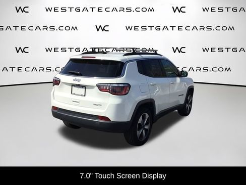 Used 2018 Jeep Compass Latitude w/ Popular Equipment Group FWD image 11