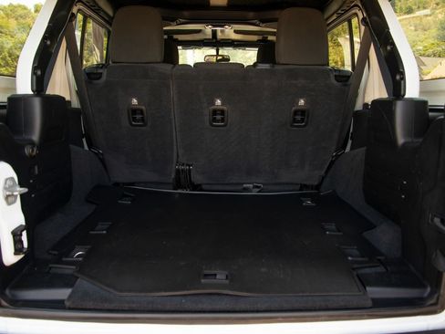 Used 2020 Jeep Wrangler Unlimited Rubicon AWD/4WD image 22