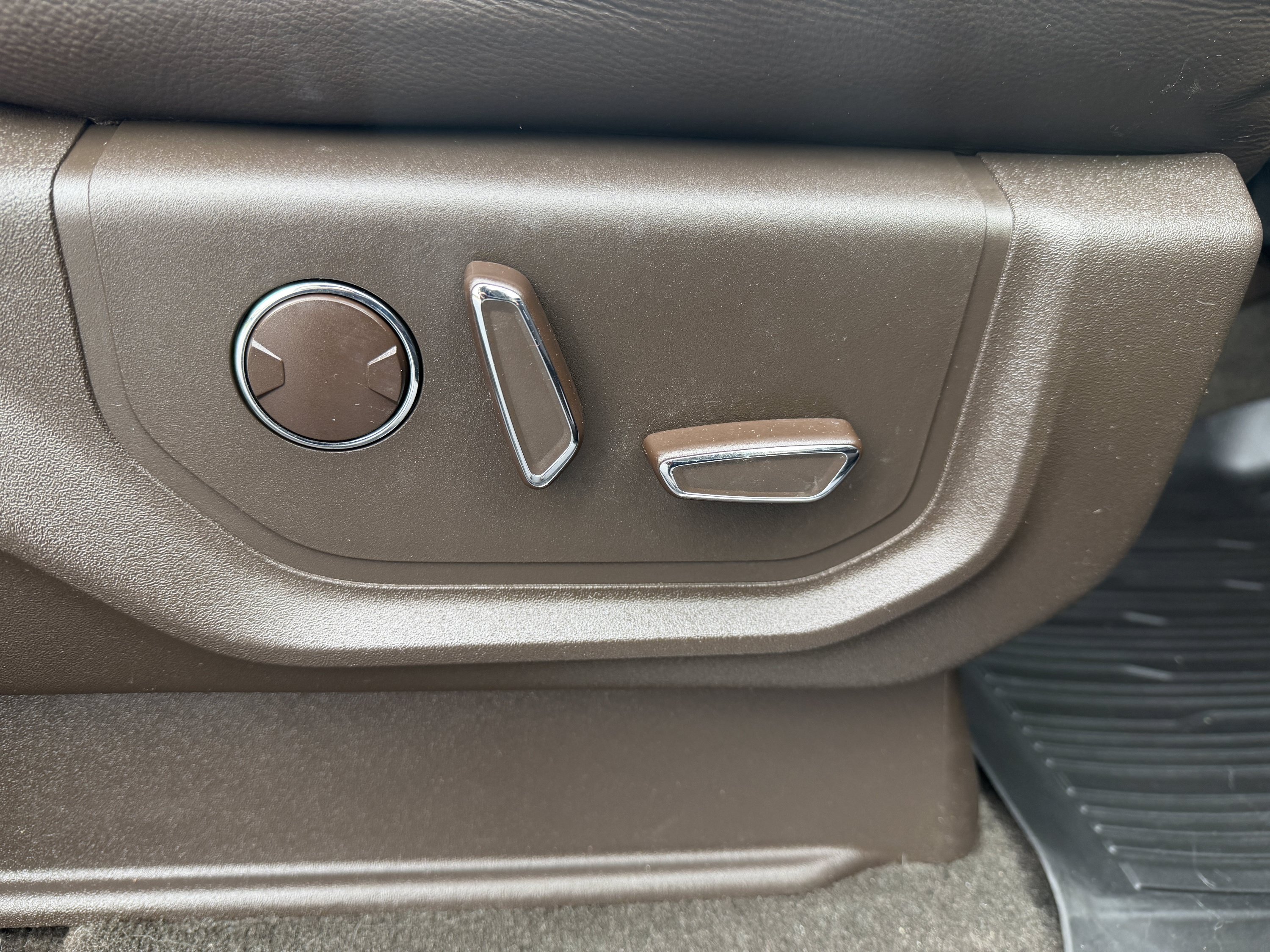 Used 2024 Ford Expedition Max King Ranch AWD/4WD image 23