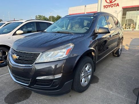 Used 2014 Chevrolet Traverse LS FWD image 1