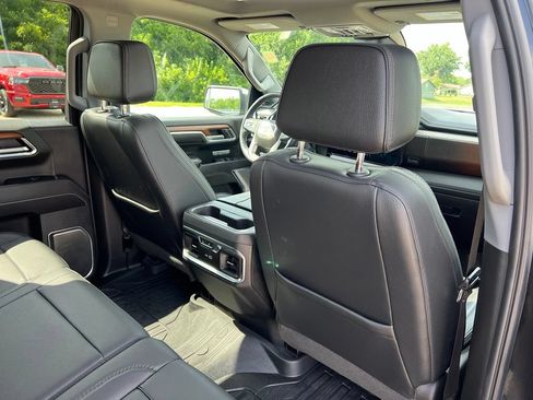 Used 2023 GMC Sierra 1500 Denali AWD/4WD image 16