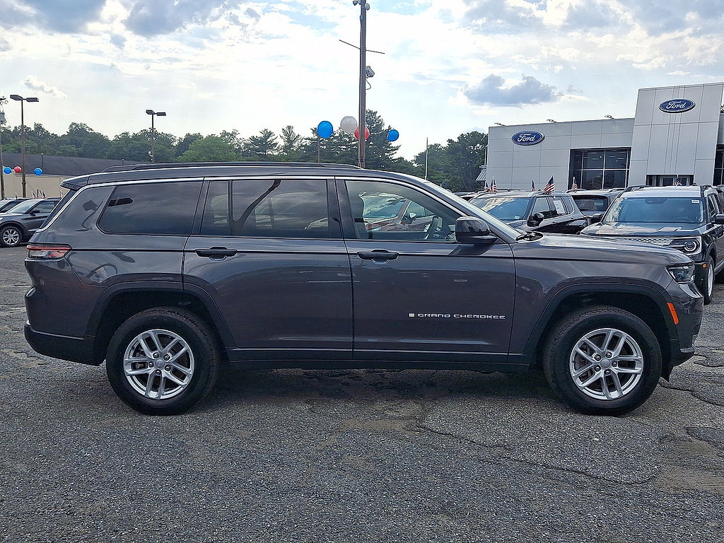 Used 2024 Jeep Grand Cherokee L Laredo AWD/4WD image 32